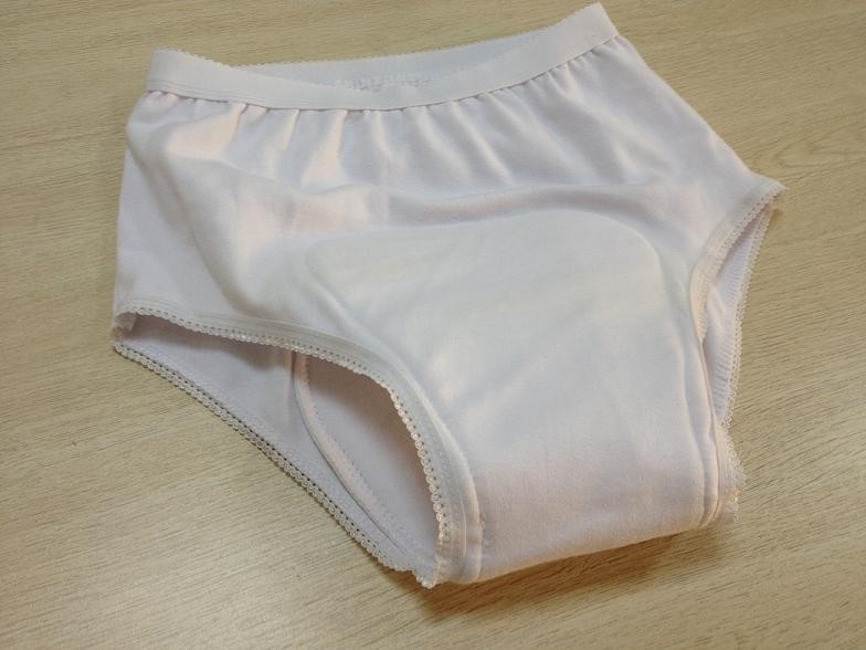China Reusable Incontinence Underwear / Briefs With Pad For Women Urinary Incontinence on sale