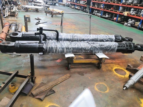 Buy cheap cat E349D2  boom  hydraulic cylinder  heavy equipment spare parts high quality product