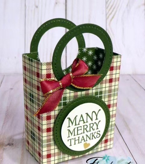 Buy cheap Hand Kraft Paper Carrier Bags 157gsm Promotion 4C Small Christmas Gift Packing product