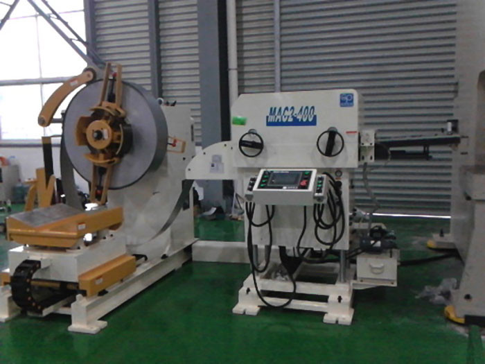 Buy cheap 18KW Decoiling And Straightening Machine , Ball Screw Mold Processing Grommet Steel Perforating Machine product
