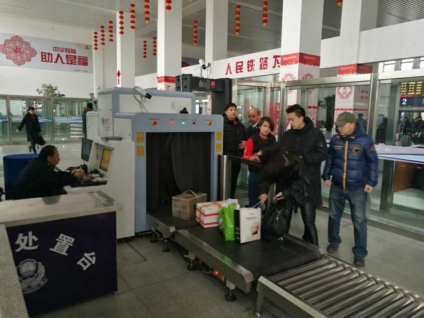 Buy cheap Oversize X Ray Scanning System , Airport Luggage Scanner With Windows System product