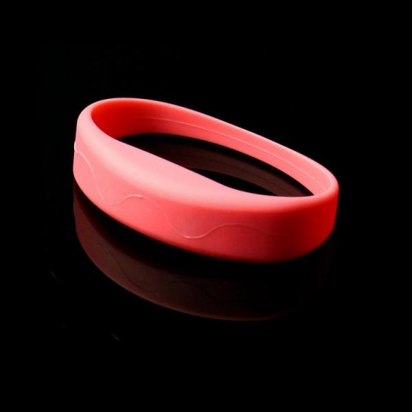 Quality Hot Sale High Quality Silicone LED Flashing Light up Christmas Lighted Glow Motion Bracelet Wristbands UK for sale