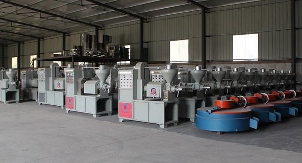 Alloy material spiral type oil making machine with high capacity
