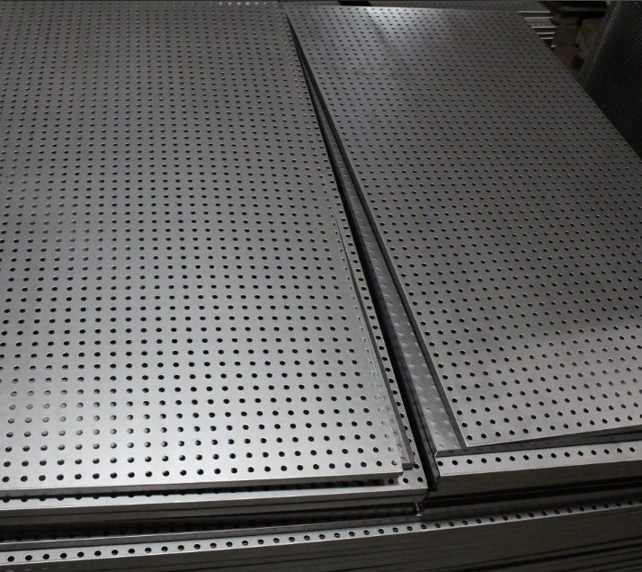 Precision Perforated Metal Sheet For Screening Ventilation And Protection