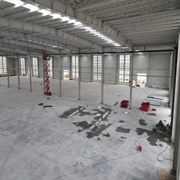 Modern Steel Structure Building with Sandwich Panel Roofing