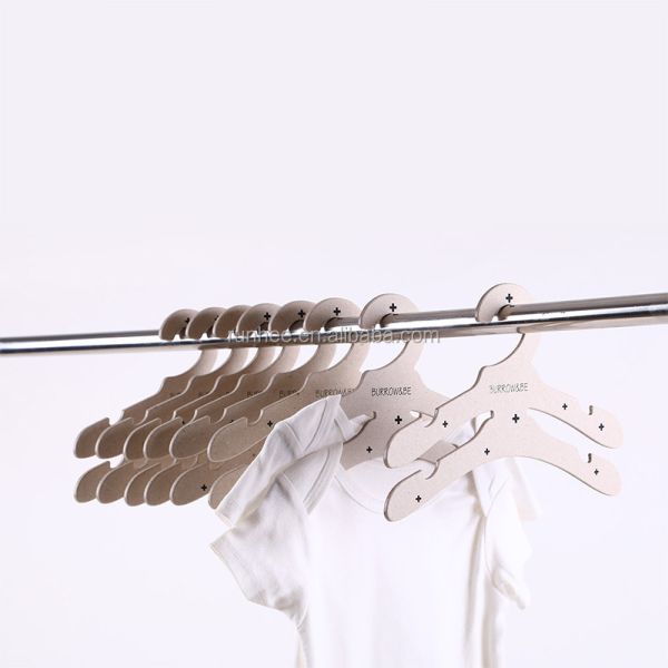 3mm Thick FSC Cardboard Clothes Hanger Customized Color Dog Harness Hanger