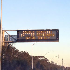 Highway Traffic Variable Message Sign with 3906 dot/m2 Pixel Density 310W Power