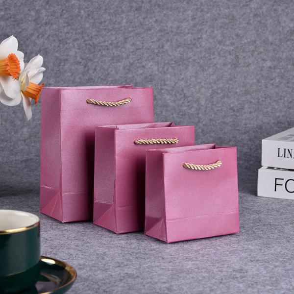 Custom Pearlescent Kraft Paper Gift Bag 18x7x15cm
