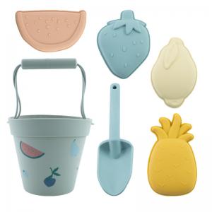 China Outdoor Eco Friendly Summer Kids Sand Set Silicone Beach Bucket Toy Factory Show on sale