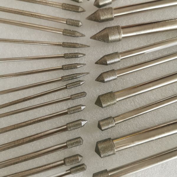 Custom-Made 8*6*10*120mm 30°-120° D126 Electroplated Grinding Bits For Cemented Carbide