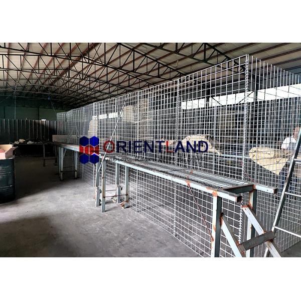 Hot Dipped Galvanized Bastion Barrier 7.62cm×7.62cm Square Hole Shape