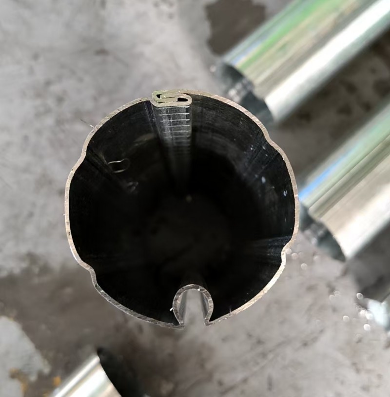 0.6-1.5mm Thickness Galvanized Steel 70mm 78mm Awning Tube Roll Forming Machine