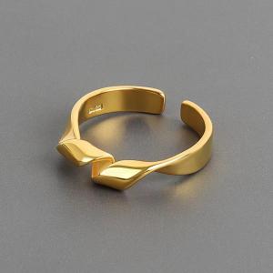 Buy cheap 18K Gold Fancy Ladies Ring For Women Lightweight Multi Scene product
