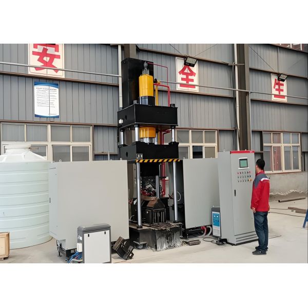 3150KN Oil Tank Pressure CNC Heating Bending Machine For Angle Plate 3 CNC Axis