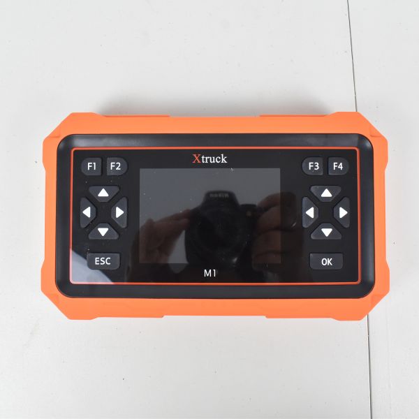 Xtruck M1 Advanced Motorcycle Diagnostic Tool with CFMOTO Test Support and 14 Language Interface