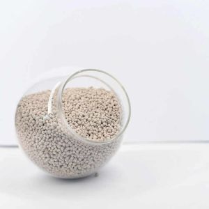 China Pet Product Low Tracking Clumping Kitty Litter Affordable Dust-Free Odor Control Bentonite Cat Litter on sale