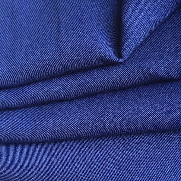 100% Polyester 220D Twisted Twill Woven Gabardine Fabric in Workshop Uniform Cloth