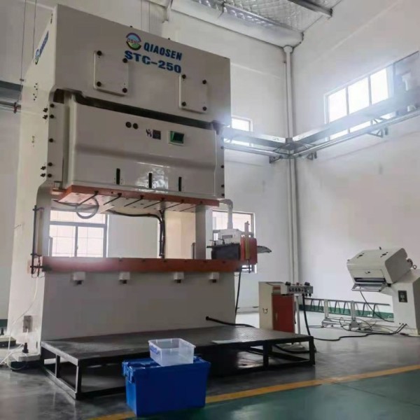 Automatic Pneumatic Punching Machine 250t for Precision Metal Stamping