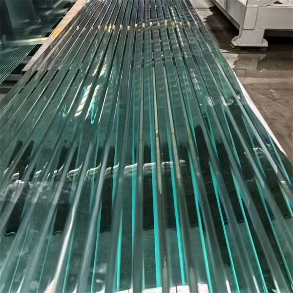 High Strength Durable Tempered Safety Glass with Polished Smooth Round Corners