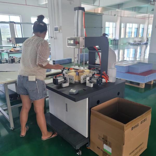 DG-600BP Paper Box Air Bubble Pressing Machine Rigid Wine Box Wrapping Machine