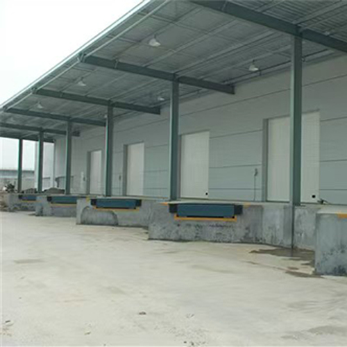 24dB Sound Insulation Affordable Industrial Sectional Door Solutions For Third-Party Logistics (3PL) Facilities
