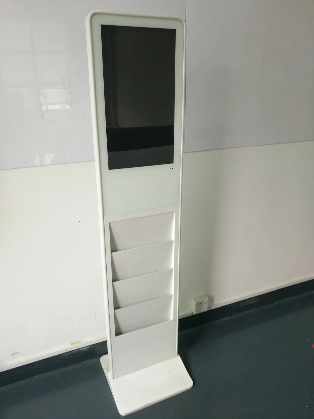 21.5 Inch Digital Signage Kiosk with Shelf 1920x1080 Resolution