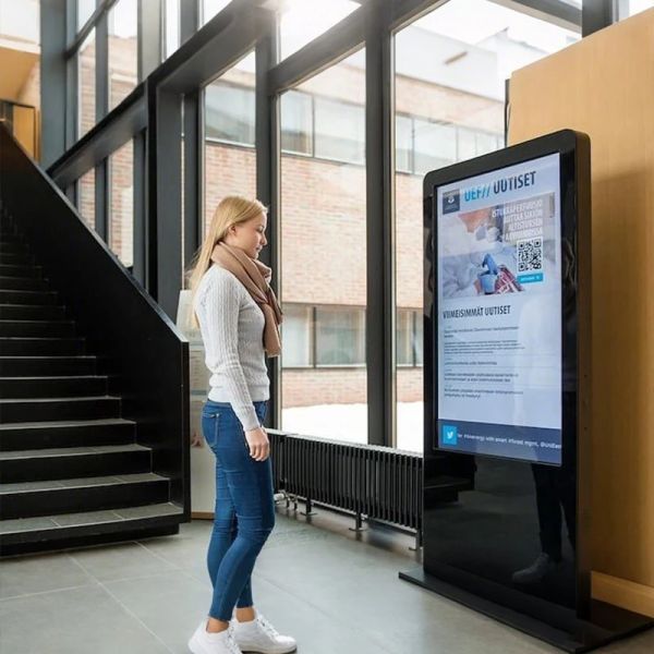 Qtenboard Medical Digital Signage for Clinics Hospitals and Care Centers