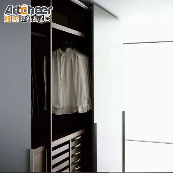 Modern Stylish Sliding Door Wardrobe with Customized Size and Eco-Friendly Material