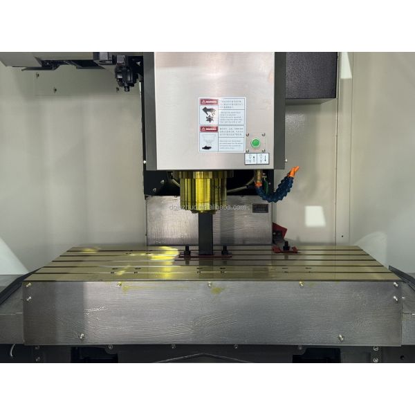 5 Axis CNC Machine Center VMC855 Used Vertical Machining Roller Guide 24 Tool ATC Metal Processing System