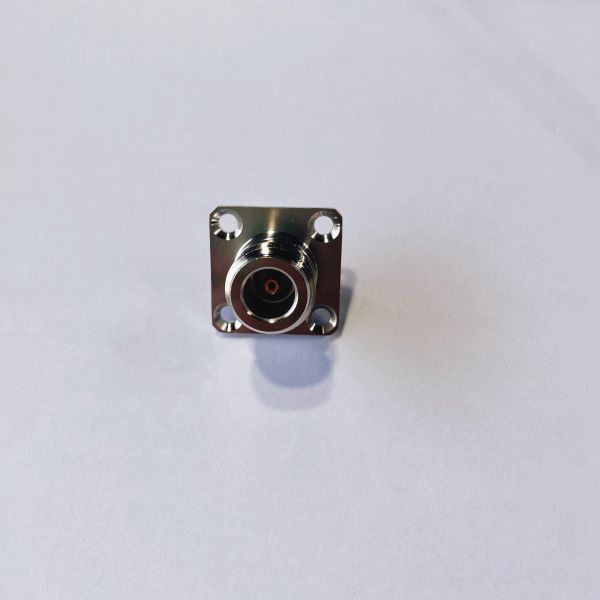 N-Type Bulkhead Flange Connector Gold-Plated Brass DC-6GHz Frequency Range ≤1.25 VSWR RF PCB Welded Connector