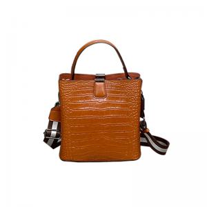 China Tote Handbag Bag Women's Real Leather Corcodile Grain Big Capacity Handbag on sale