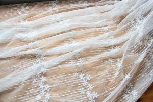 China Embroidery Floral White Tulle Lace Fabric For Dress Clothing / Scarf / Curtain 51.18 Wide on sale