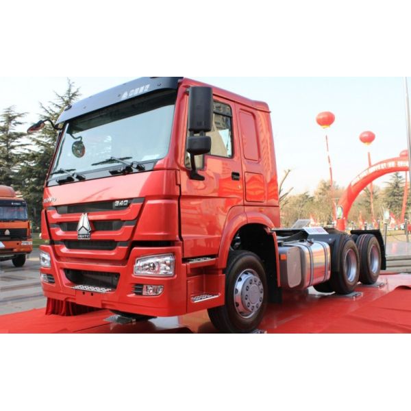 Dongfeng small 4*2 cummins engine 170 hp tractor truck