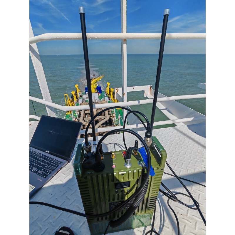 43dBm Long Range Manpack IP MESH Manet Radio IP66 Rated For Communication
