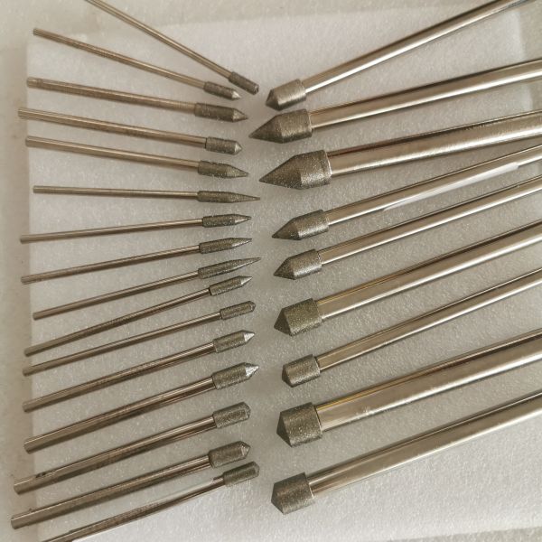 Custom-Made 8*6*10*120mm 30°-120° D126 Electroplated Grinding Bits For Cemented Carbide
