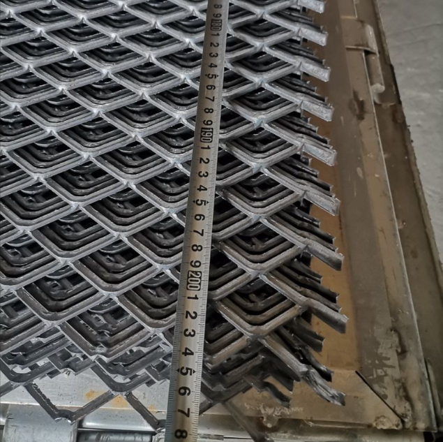 Perfect for Decorative Fencing and Protective Barriers Expanded Metal Mesh