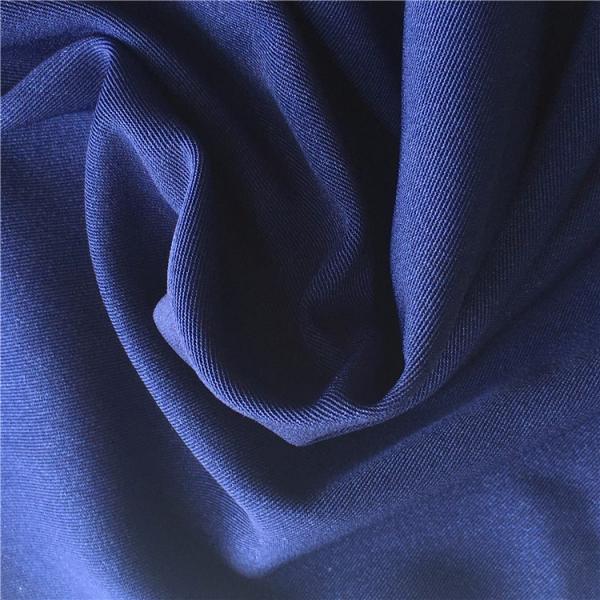 100% Polyester 220D Twisted Twill Woven Gabardine Fabric in Workshop Uniform Cloth
