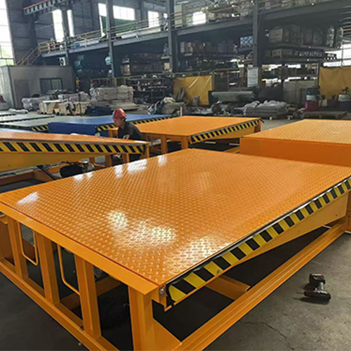8mm Thick Embossed Anti Slip Dock Plate Hydraulic Loading Dock Leveler for Heavy Cargo Operations