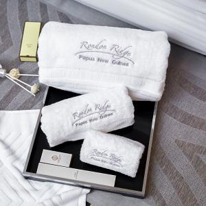 China Plain Dyed Hotel Towel Set White Towels Bath Sets Custom Embroidery Logo on sale