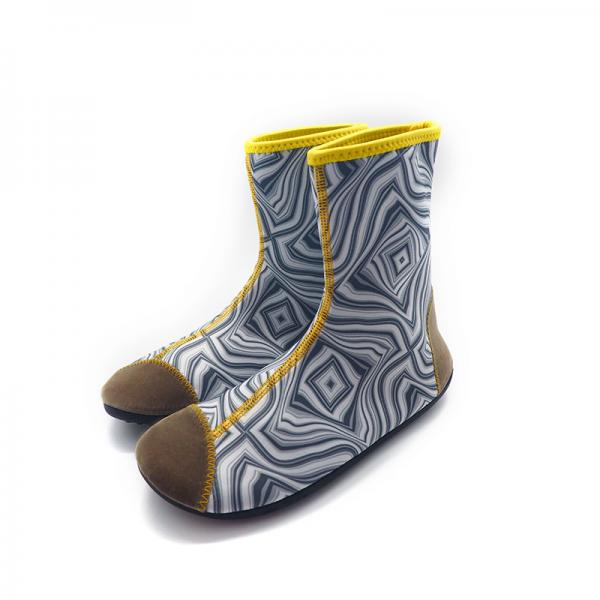 Quality 2mm Eco - Friendly Neoprene Water Boots Protectove Toe Design Antiskid Sole for sale