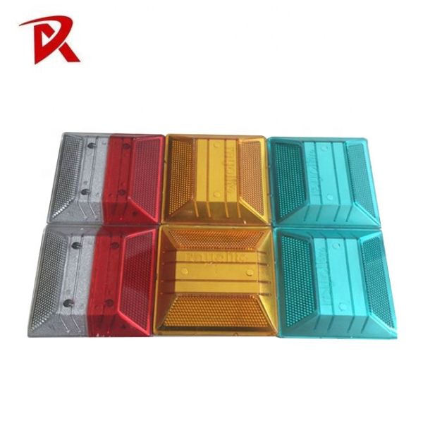 ROADSAFE 100*100*20mm PMMA Reflective Sand Filled Road Stud Pavement Marker for Traffic Safety