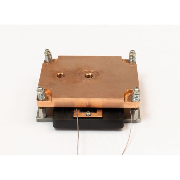4-AXIS QCW LASER WELDING MACHINE, USED FOR LIQUID-COOLED COLD PLATE WELDING, CONTINUOUS LASER OUTPUT, RELIABLE QUALITY, ONE-YEAR MAINTENANCE SERVICE.