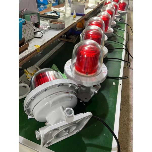 Solar Powered Explosion Proof Aviation Obstruction Light for Hazardous Locations