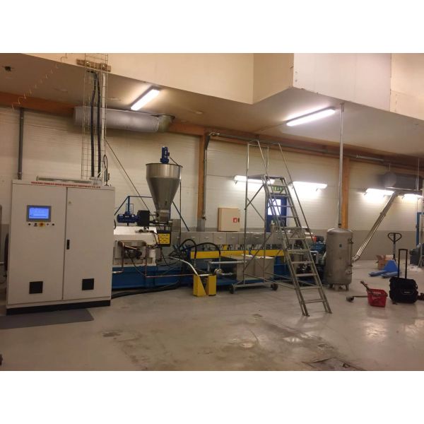 Twin Screw Extruder WPC Extruder Machine PP PE PVC PS POM Wpc Pelletizing Line