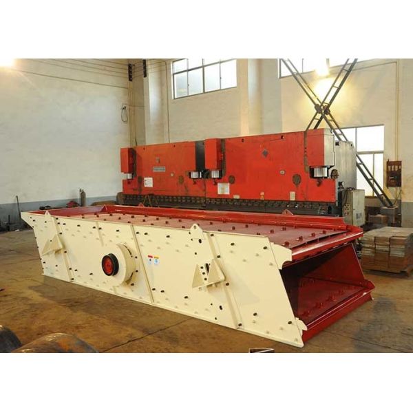 CE ISO Circular Vibrating Screen Machine 200 TPH For Aggregate Coal Grave for Railway ballast