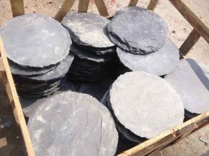 China Black Slate Round Stepping Stones Garden Paving Stones Back Yard Stone Pavers Slate Patio Stone on sale