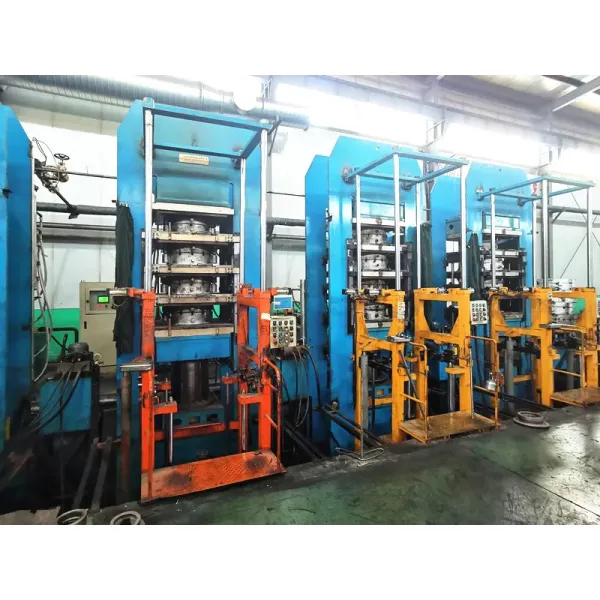 Automatic Vertical Structure Solid Tire Vulcanizing Machine with 800×800×56mm Plate Size