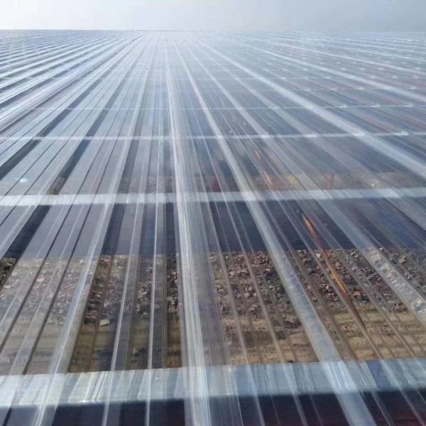 Wave Polycarbonate solid sheet flexible impact resistant transparent sheet excellent for skylights and protective barriers