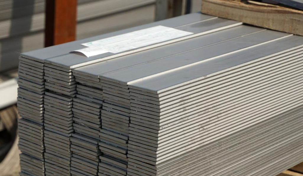 AISI ASTM SUS 304 Stainless Steel Flat Bar Hot Rolled Customized Size