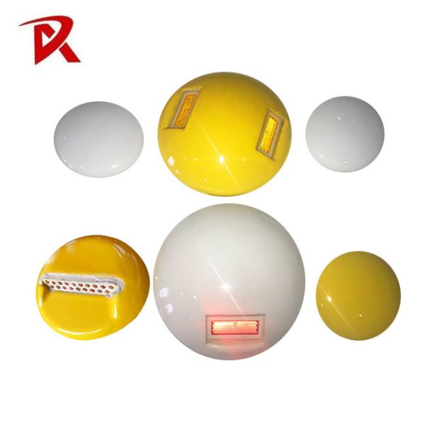20 years' Manufacture Ceramic Road Stud Reflective and Weathering Resistance >16280h for Traffic Safety